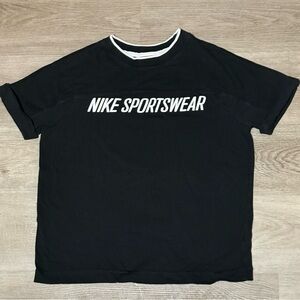 Nike Sportswear Logo Retro Boxy Oversize T-shirt Tee Black White Woman’s Size S